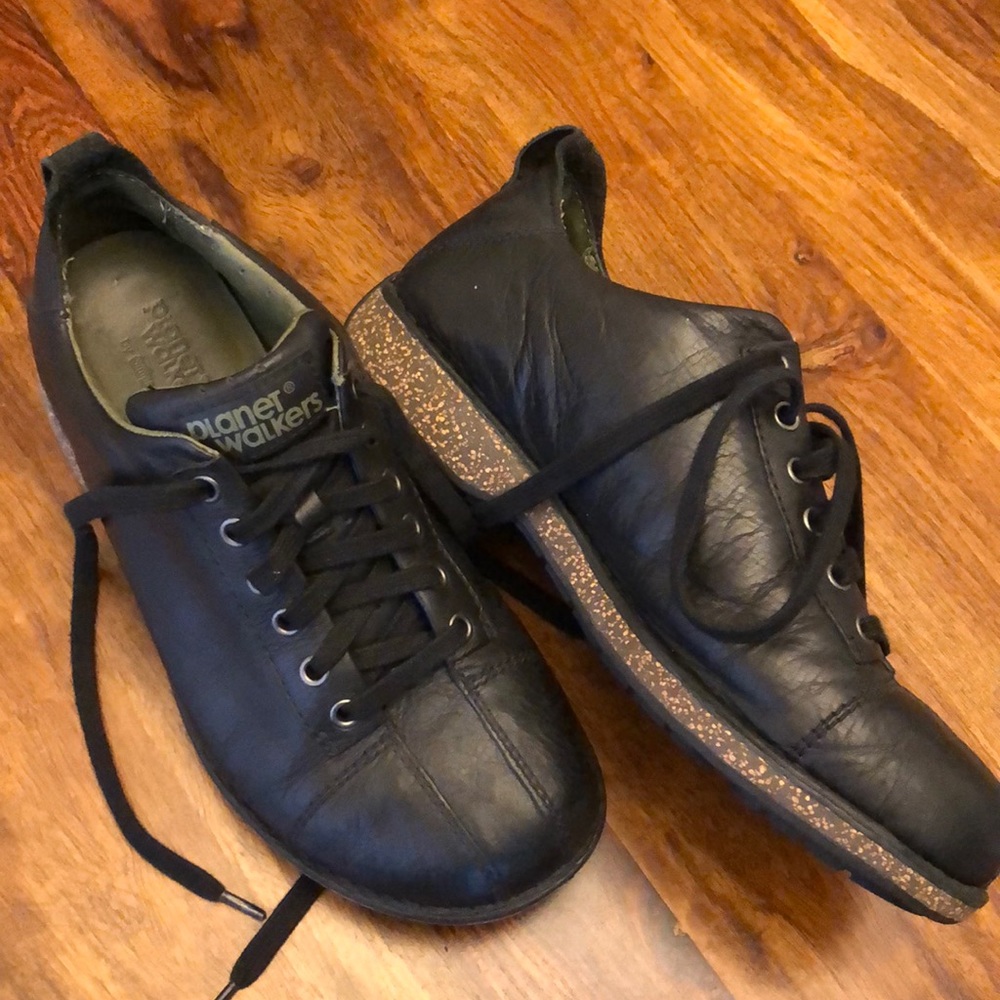 Leather casual Planet Walkers shoes.